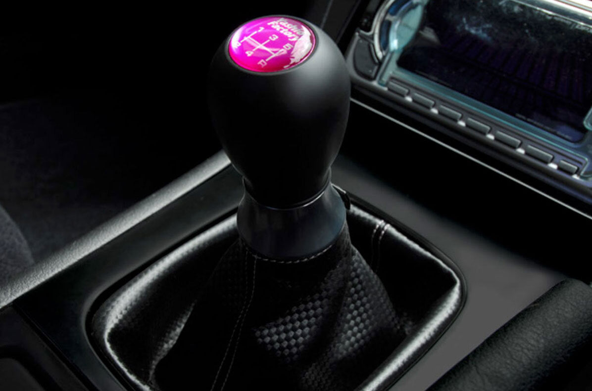 YASHIO FACTORY GEAR SHIFT KNOB : NISSAN SILVIA S15 (6MT PATTERN)